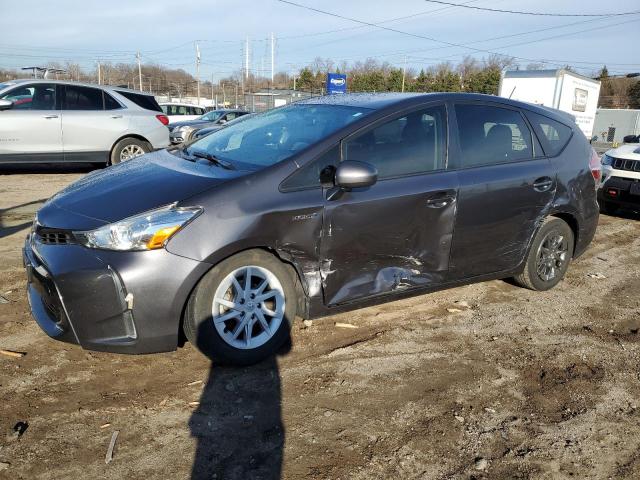 Image 1 of 2015 TOYOTA PRIUS V  2015 with VIN JTDZN3EUXFJ025030