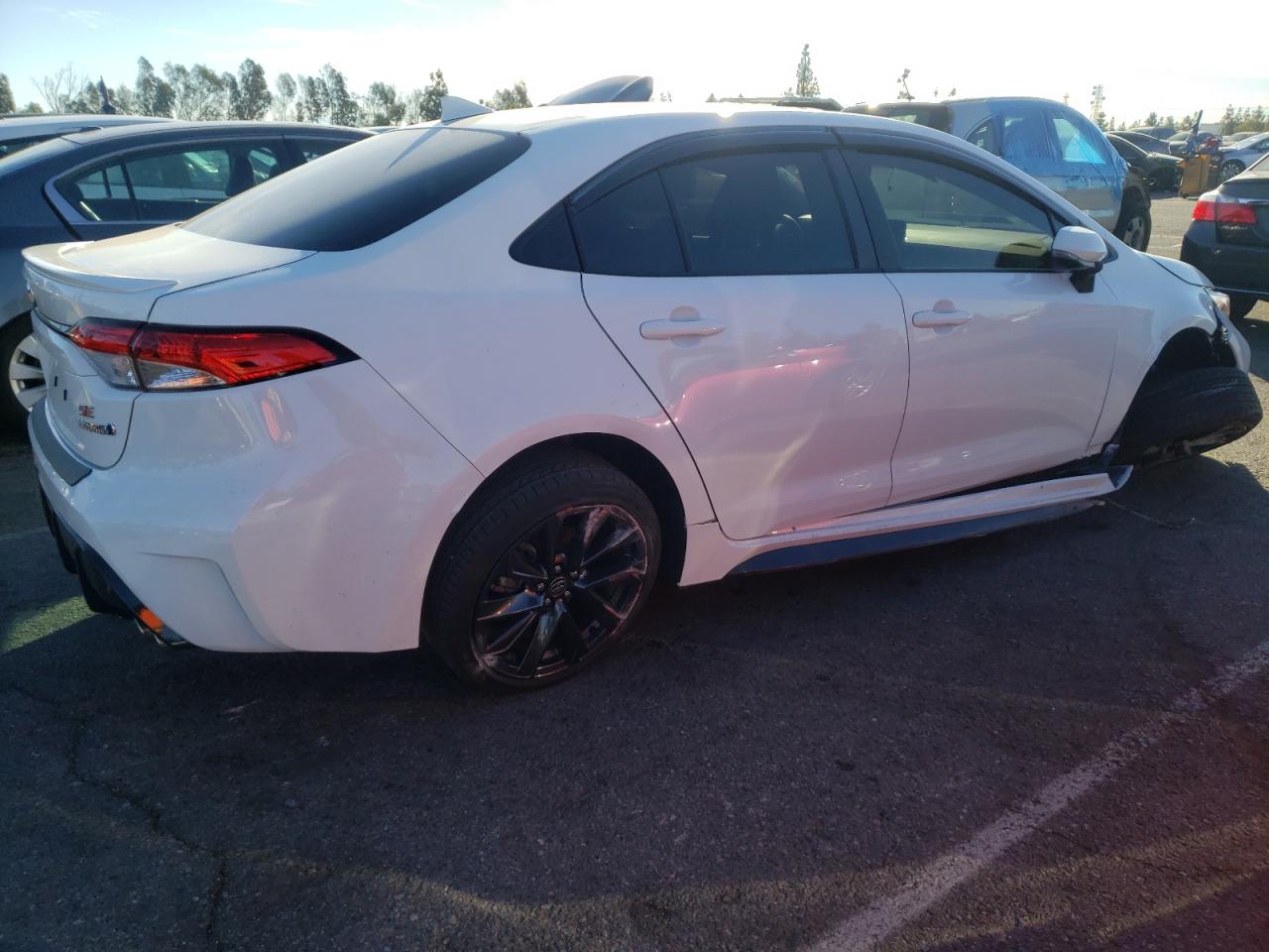 Obraz 3 z 2023 TOYOTA COROLLA LE 2023 z VIN JTDBCMFE1P3015948