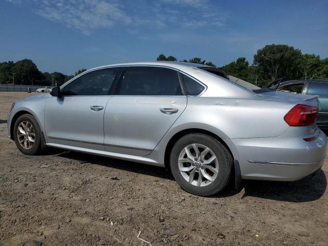 Obraz 2 z 2016 VOLKSWAGEN PASSAT S 2016 z VIN 1VWAS7A30GC040794