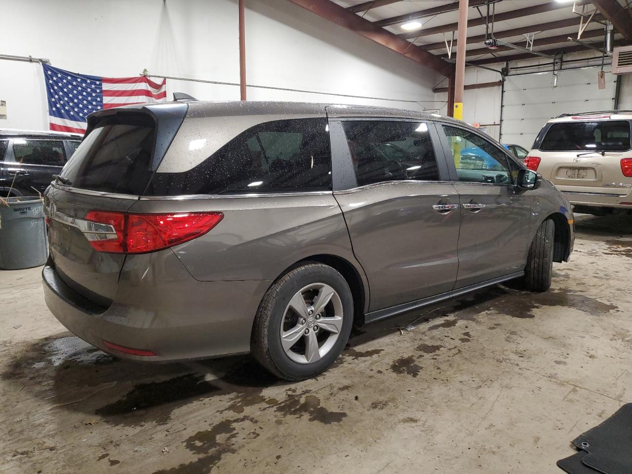 Изображение 3 2020 HONDA ODYSSEY EXL 2020 с VIN 5FNRL6H73LB059469