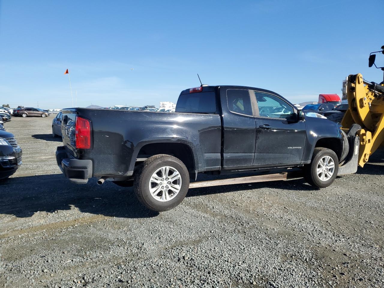 Image 3 of 2021 CHEVROLET COLORADO LT 2021 with VIN 1GCHSCEA2M1270590