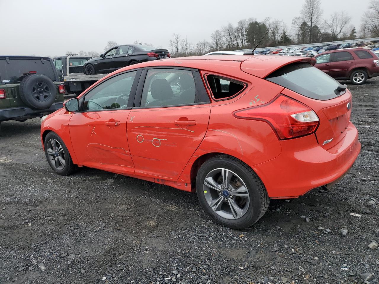 Image 2 of 2014 FORD FOCUS SE 2014 with VIN 1FADP3K22EL268220