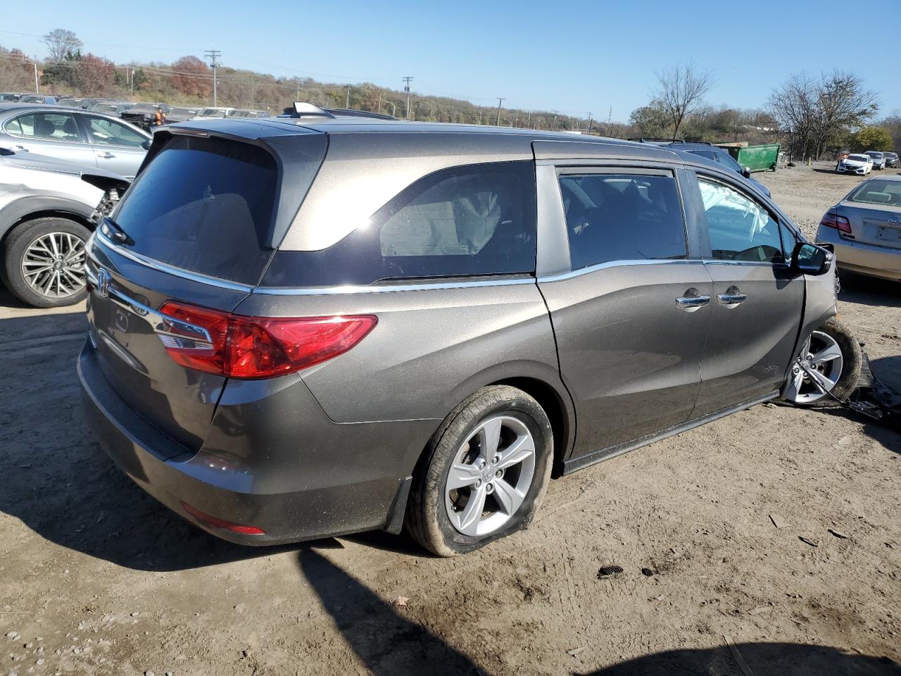 Image 3 of 2019 HONDA ODYSSEY EXL 2019 with VIN 5FNRL6H78KB026174