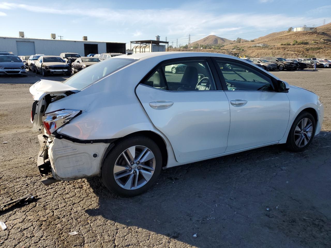 Изображение 3 2014 TOYOTA COROLLA ECO 2014 с VIN 5YFBPRHE5EP035879