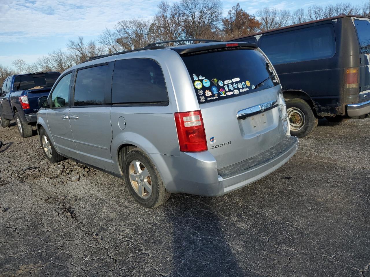 Image 2 of 2010 DODGE GRAND CARAVAN HERO 2010 with VIN 2D4RN3D11AR427159