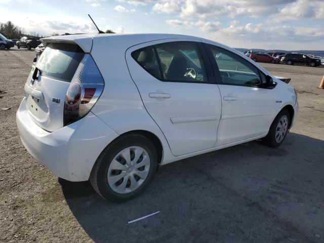 Image 3 of 2013 TOYOTA PRIUS C  2013 with VIN JTDKDTB35D1549084