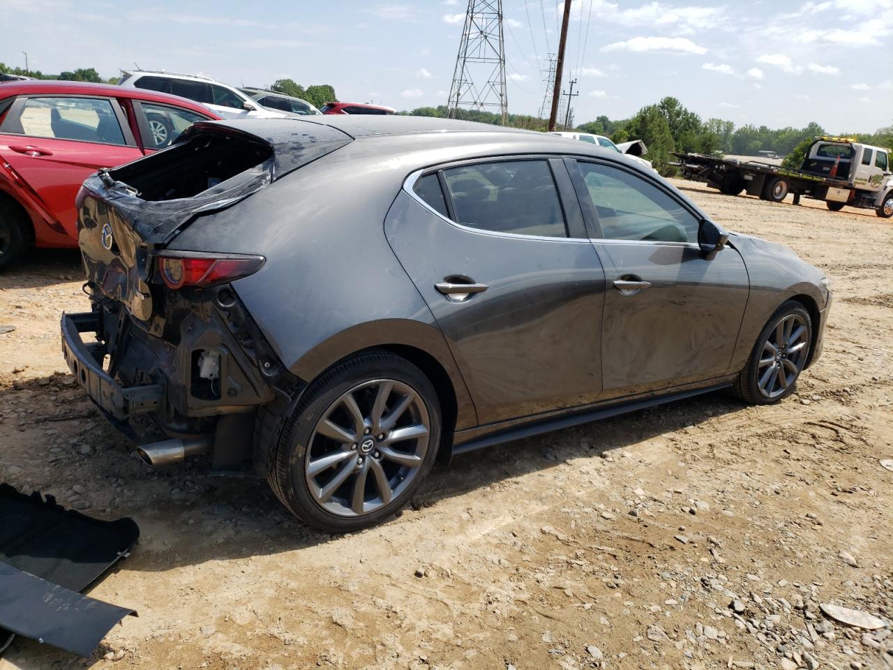 Obraz 3 z 2019 MAZDA 3  2019 z VIN JM1BPAJM4K1132803