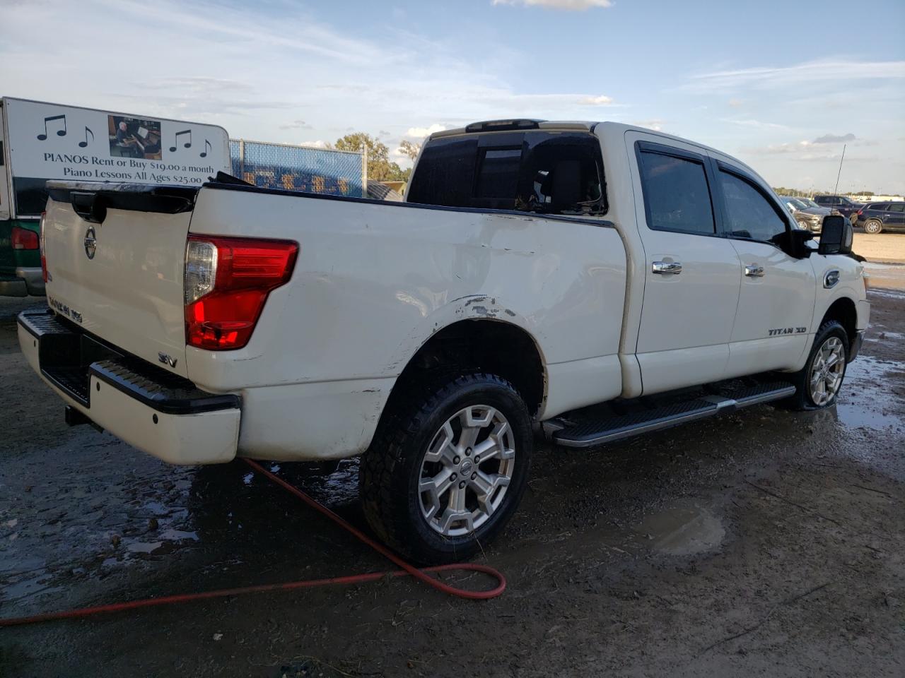 Изображение 3 2017 NISSAN TITAN XD SL 2017 с VIN 1N6BA1F26HN544261