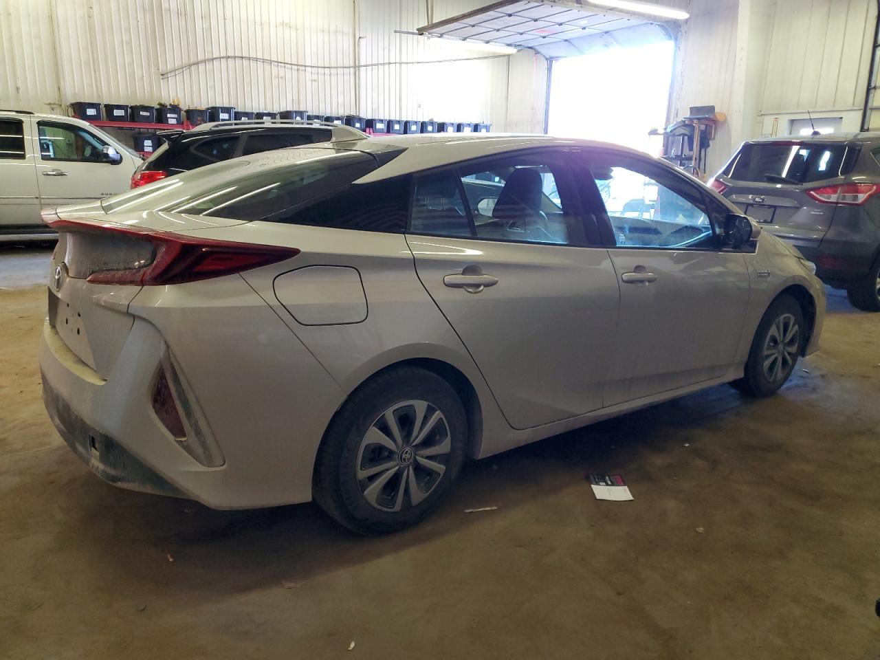 Image 3 of 2017 TOYOTA PRIUS PRIME  2017 with VIN JTDKARFP5H3048733