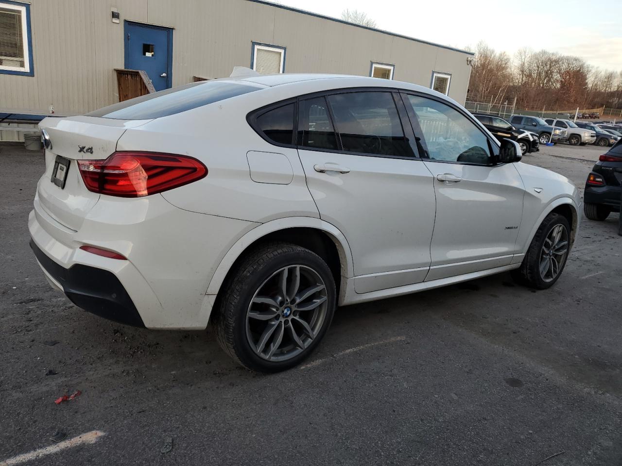 Изображение 3 2018 BMW X4 XDRIVE28I 2018 с VIN 5UXXW3C54J0Y65785