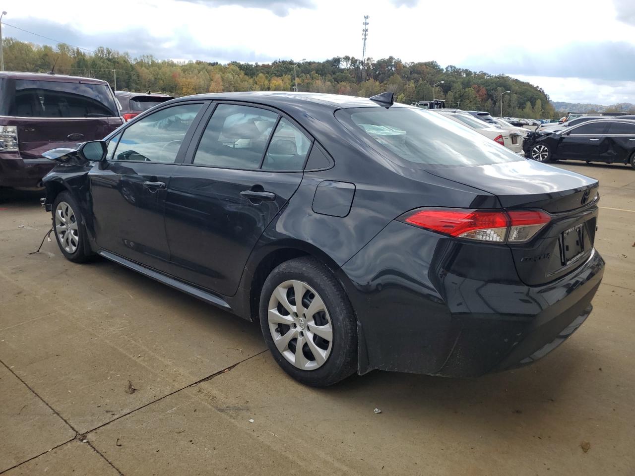 Obraz 2 z 2022 TOYOTA COROLLA LE 2022 z VIN 5YFEPMAE3NP282635