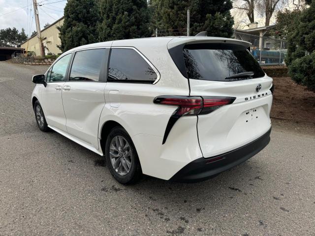Obraz 3 z 2022 TOYOTA SIENNA LE 2022 z VIN 5TDKRKEC2NS118441