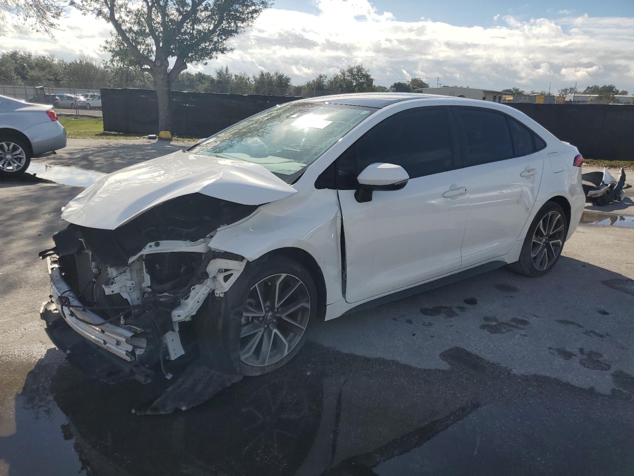 Obraz 1 z 2021 TOYOTA COROLLA SE 2021 z VIN 5YFS4MCEXMP089812
