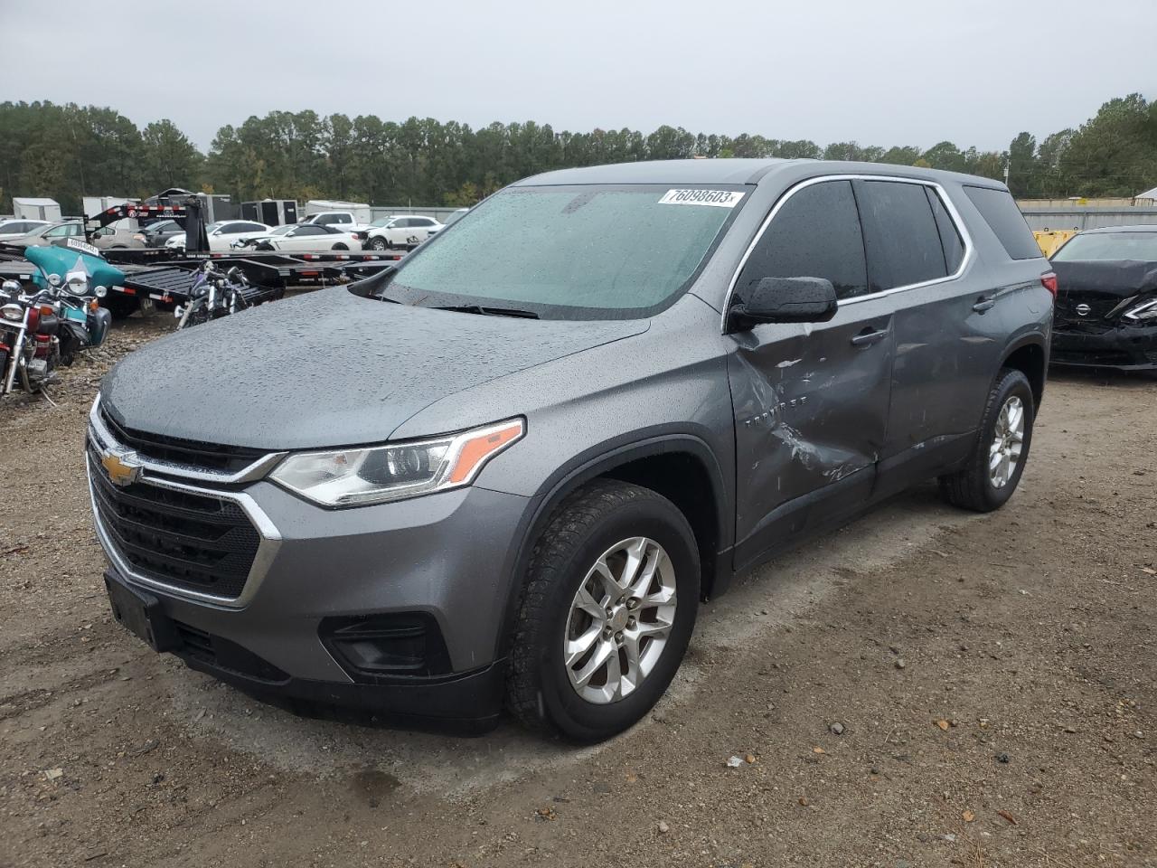 Image 1 of 2018 CHEVROLET TRAVERSE LS 2018 with VIN 1GNERLKW2JJ139130