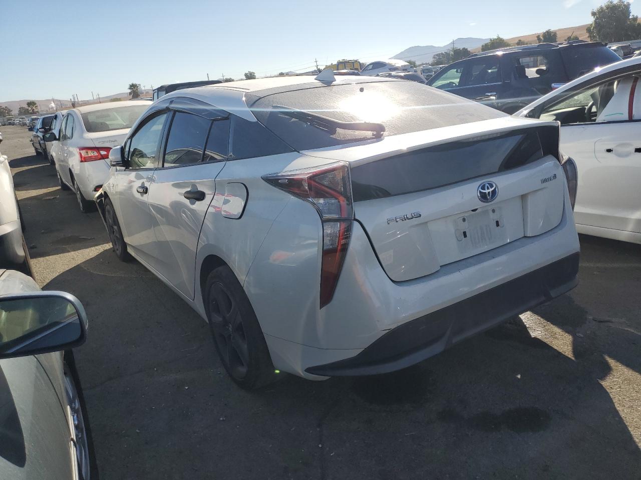 Изображение 2 2017 TOYOTA PRIUS  2017 с VIN JTDKARFU5H3533783