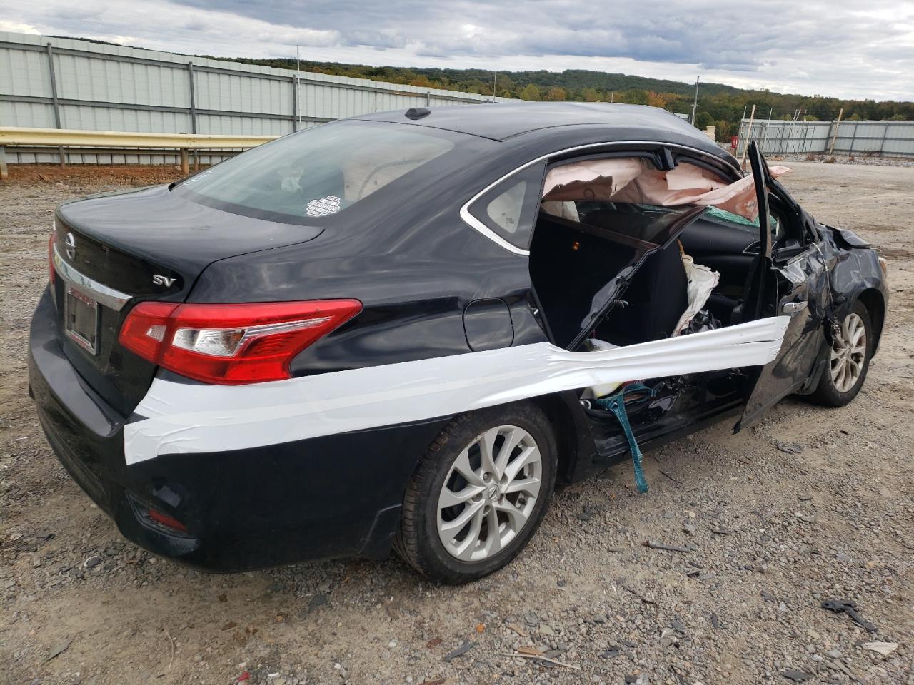 Obraz 3 z 2019 NISSAN SENTRA S 2019 z VIN 3N1AB7APXKY240204