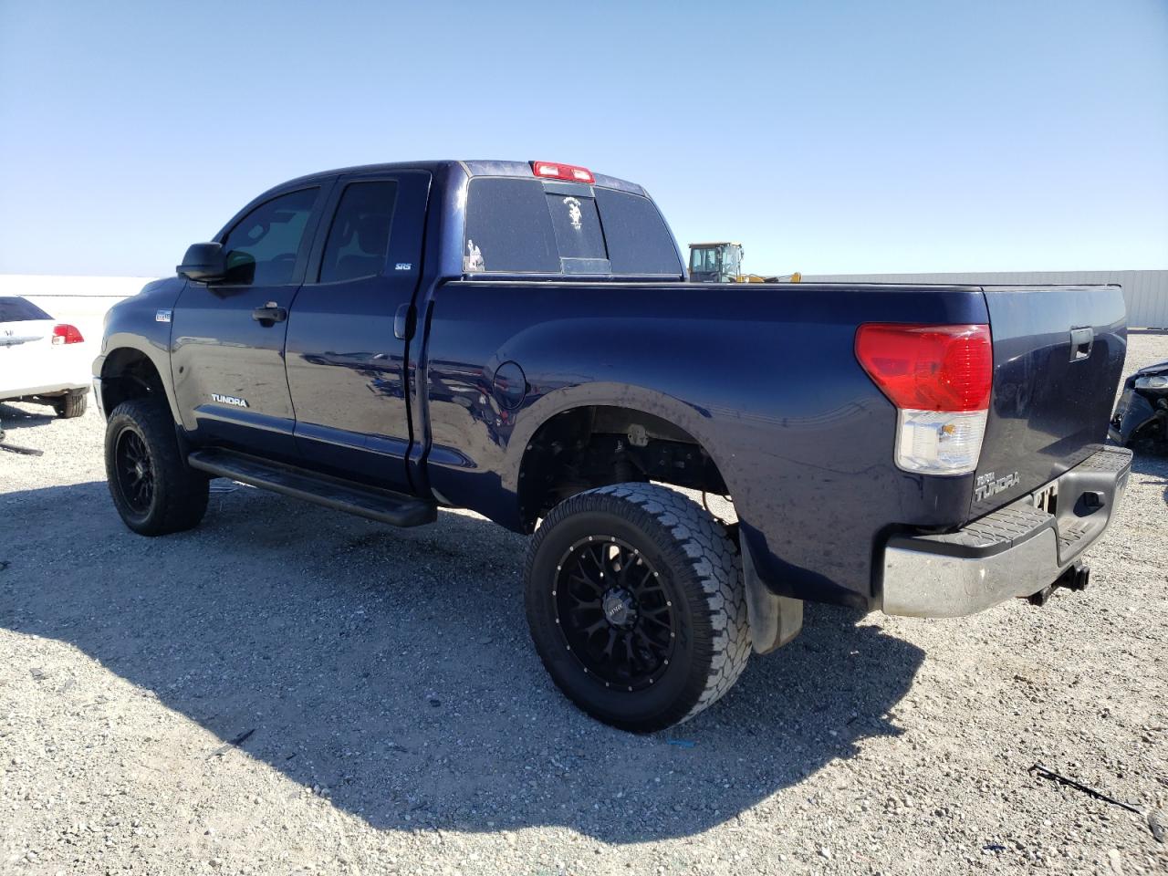 Image 2 of 2010 TOYOTA TUNDRA DOUBLE CAB SR5 2010 with VIN 5TFRY5F10AX076050