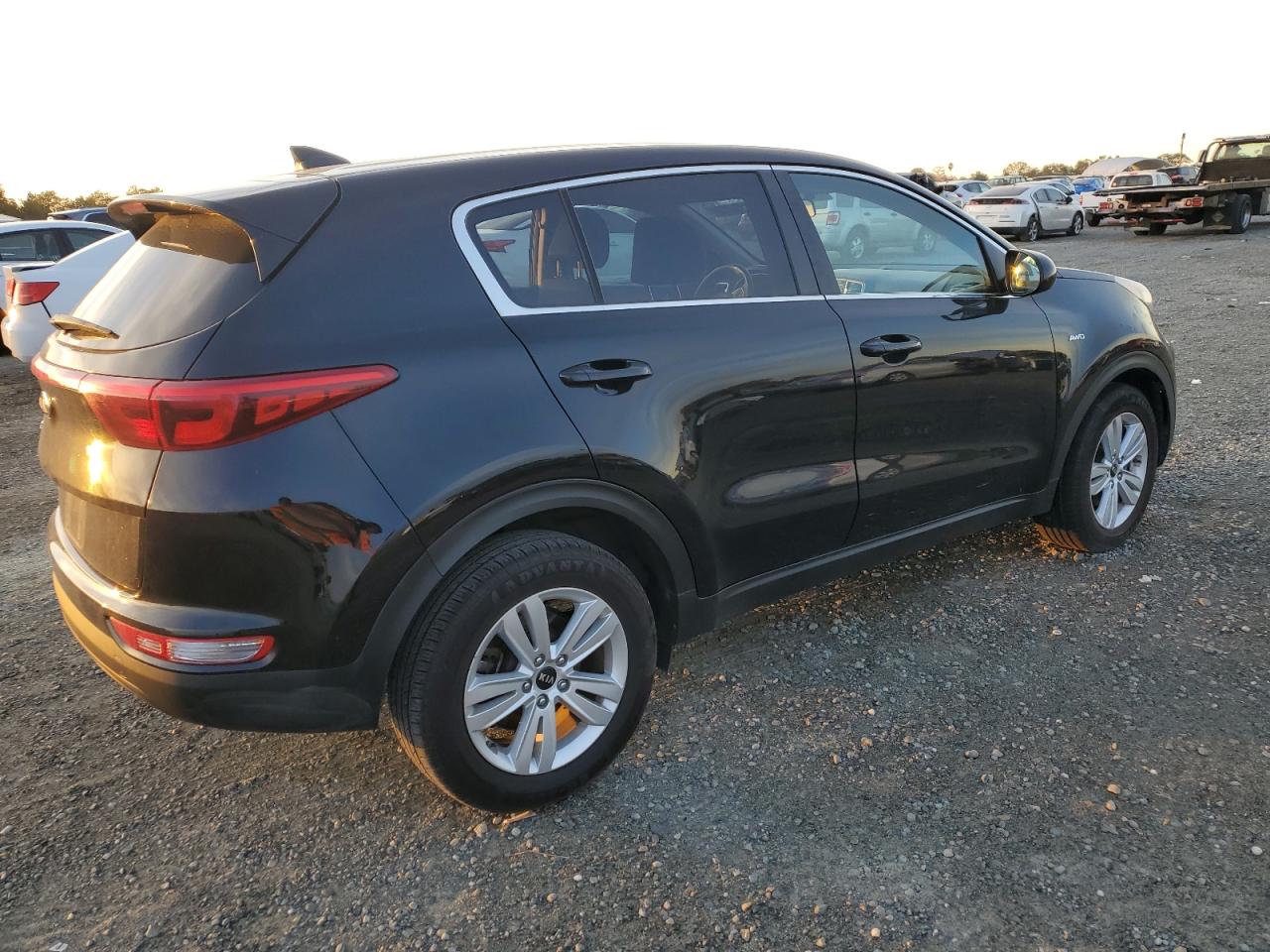 Obraz 3 z 2019 KIA SPORTAGE LX 2019 z VIN KNDPMCAC9K7609661