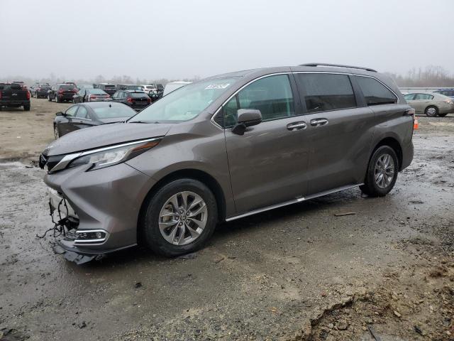 Obraz 2023 TOYOTA SIENNA XLE 2023
