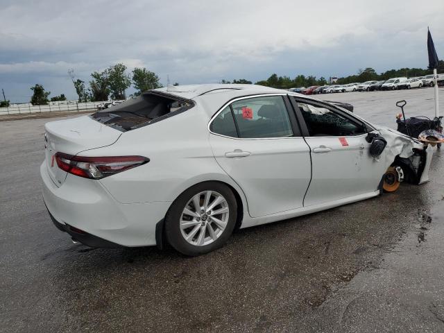 Obraz 3 z 2022 TOYOTA CAMRY LE 2022 z VIN 4T1R11AKXNU499850