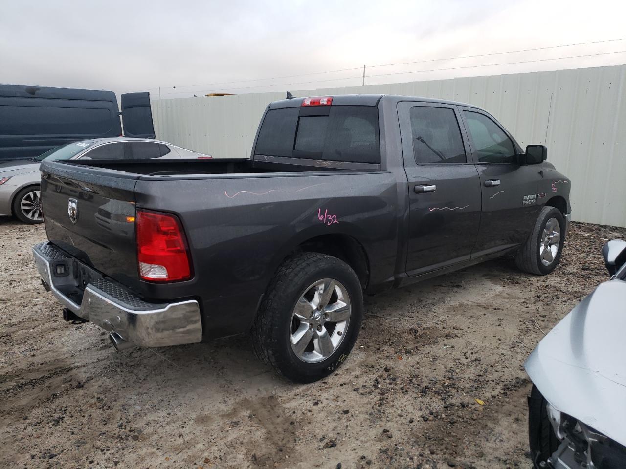 Image 3 of 2016 RAM 1500 SLT 2016 with VIN 1C6RR6LM8GS107687