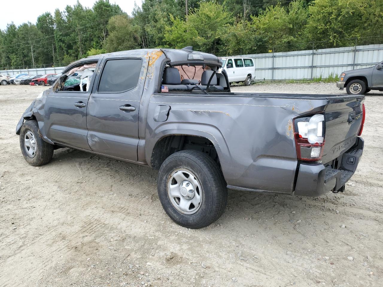 Image 2 of 2019 TOYOTA TACOMA DOUBLE CAB 2019 with VIN 5TFAX5GN5KX152834