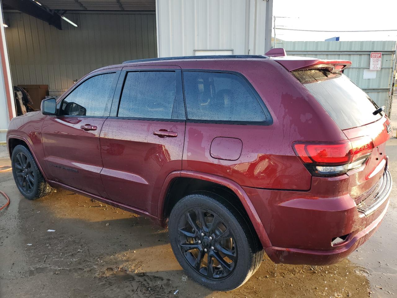 Изображение 2 2020 JEEP GRAND CHEROKEE LAREDO 2020 с VIN 1C4RJEAG9LC351747
