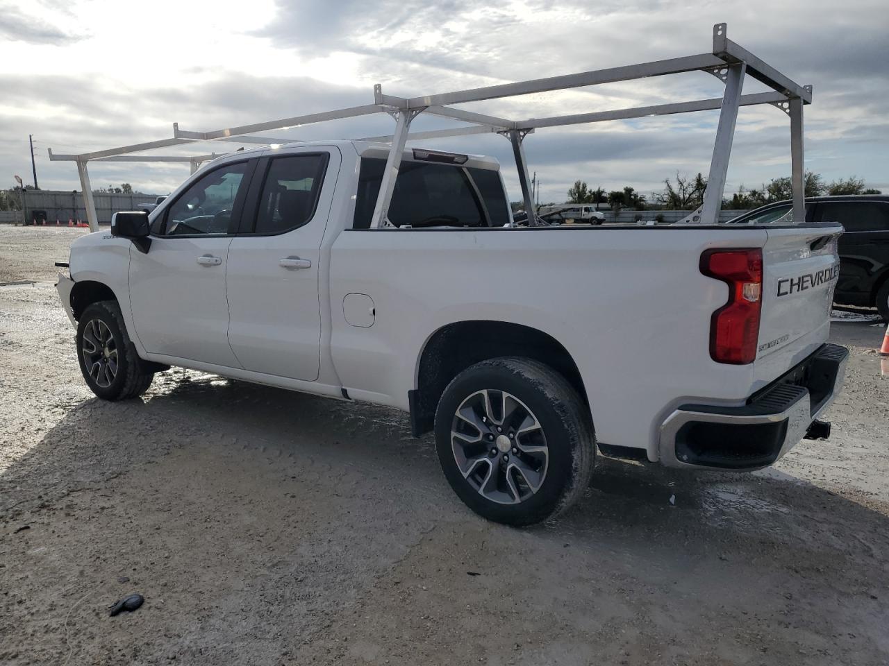 Image 2 of 2019 CHEVROLET SILVERADO C1500 LT 2019 with VIN 1GCVWCED2KZ363884