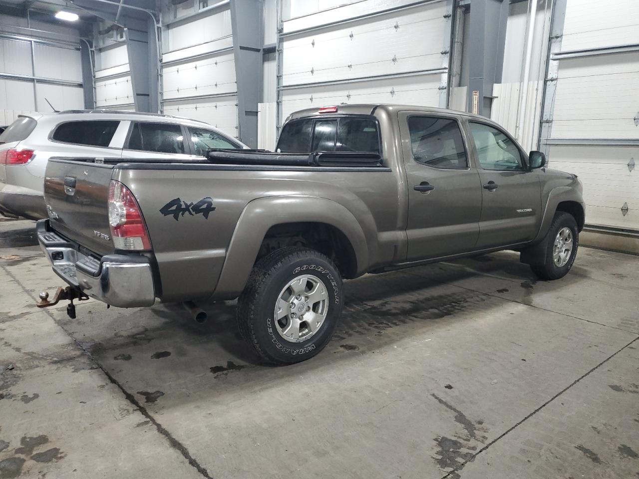 Image 3 of 2010 TOYOTA TACOMA DOUBLE CAB LONG BED 2010 with VIN 3TMMU4FN2AM020541