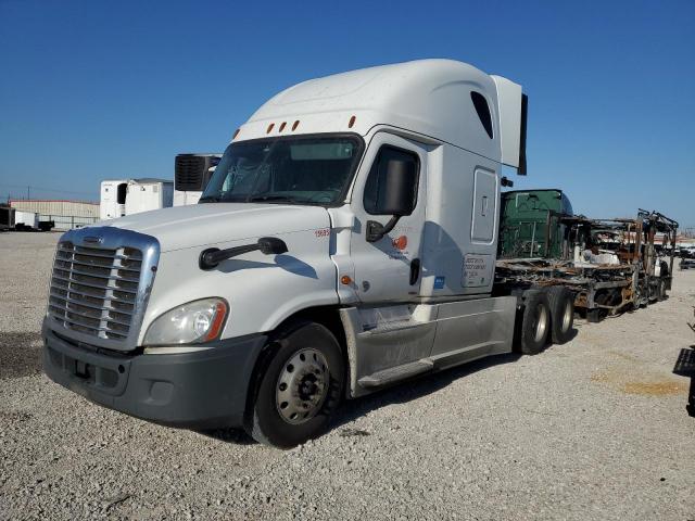 Image 2 of 2016 FREIGHTLINER CASCADIA 125  2016 with VIN 3AKJGLDR4GSGZ2136