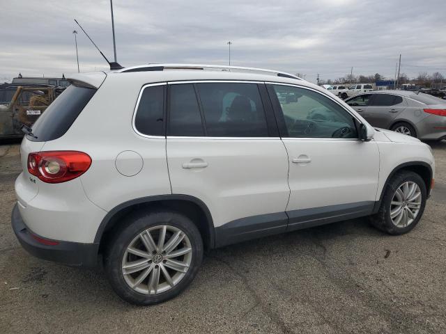 Obraz 3 z 2011 VOLKSWAGEN TIGUAN S 2011 z VIN WVGAV7AX1BW559496