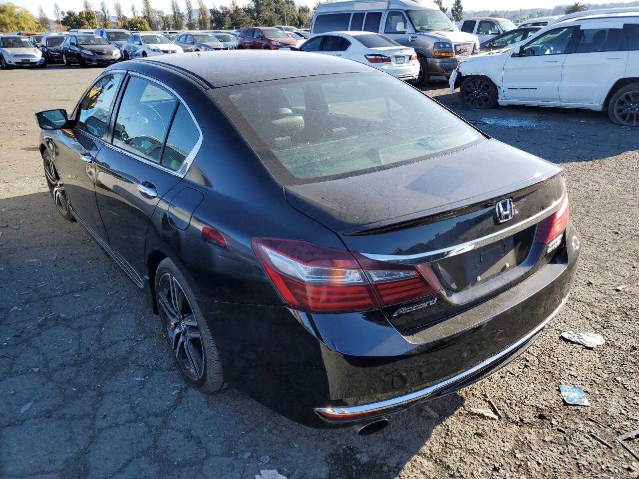 Изображение 2 2017 HONDA ACCORD SPORT SPECIAL EDITION 2017 с VIN 1HGCR2F19HA079562