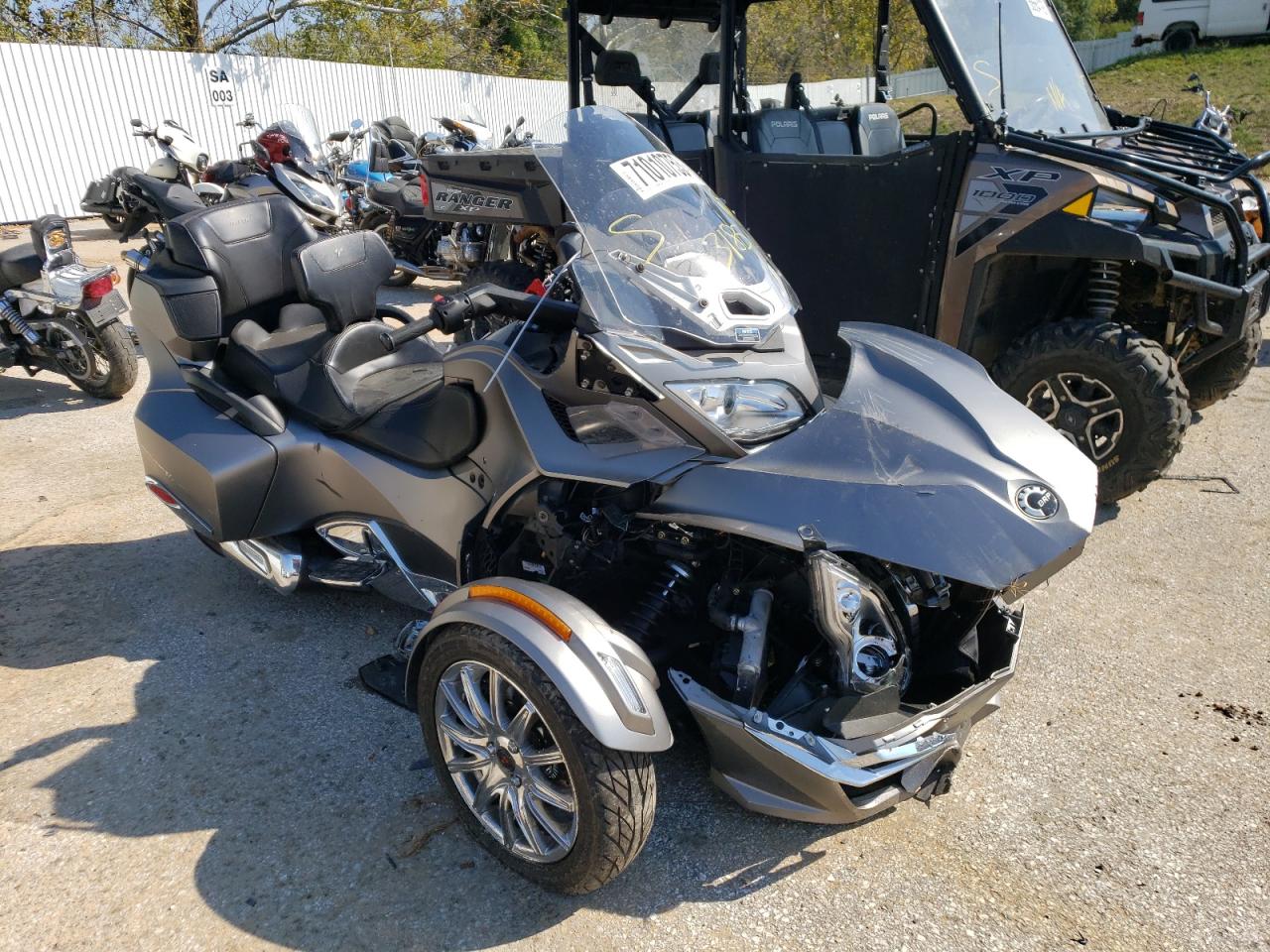 Obraz 1 z 2014 CAN-AM SPYDER ROADSTER RT 2014 z VIN 2BXNBDD17EV003864