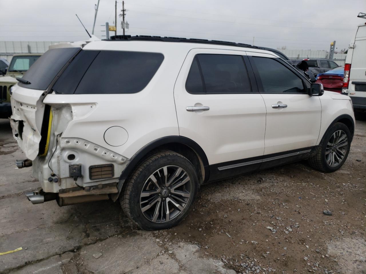 Изображение 3 2018 FORD EXPLORER PLATINUM 2018 с VIN 1FM5K8HT6JGB89299