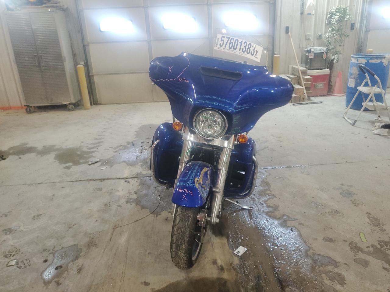 Изображение 2 2019 HARLEY-DAVIDSON FLHX  2019 с VIN 1HD1KBC15KB680174