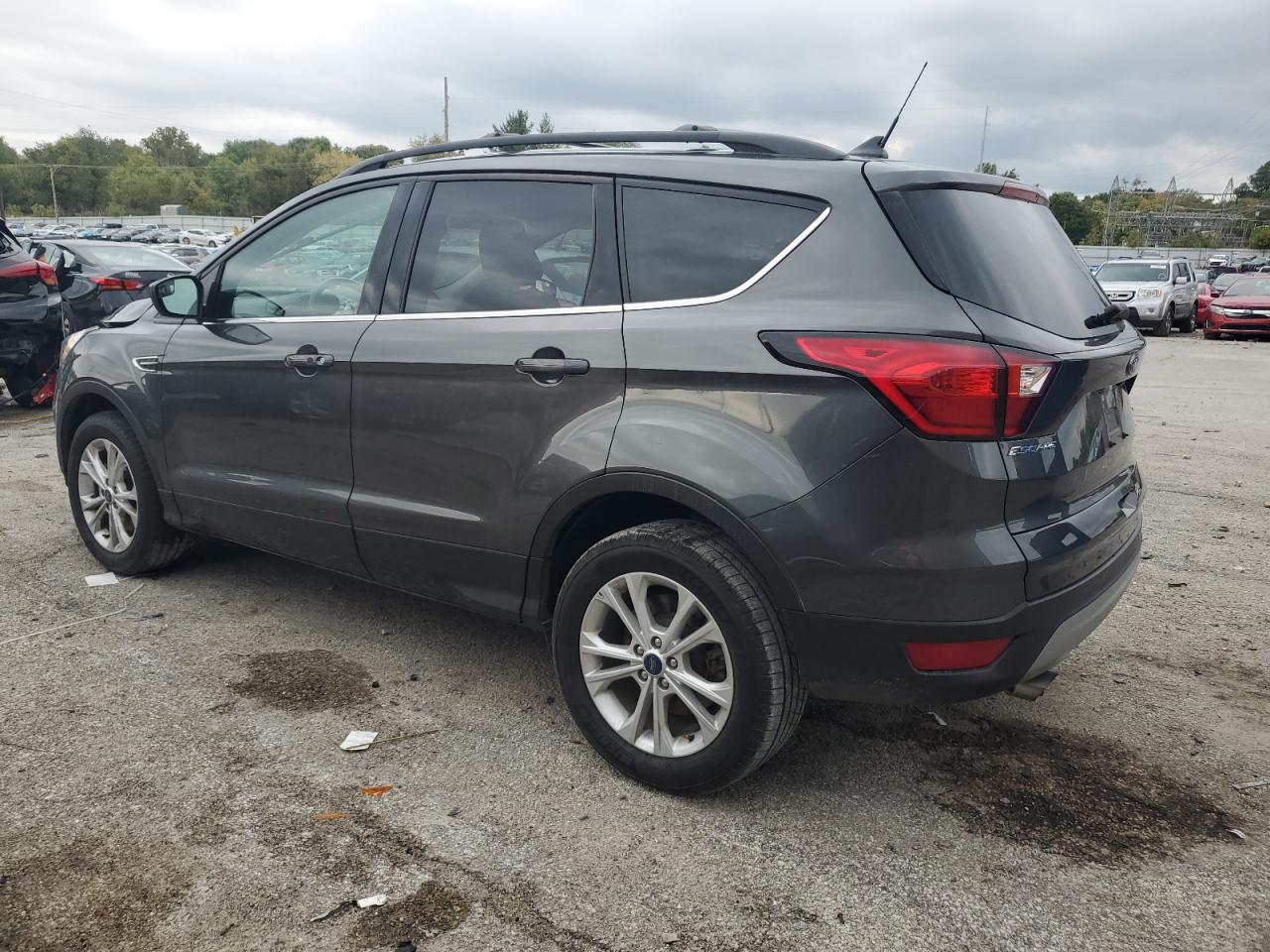 Image 2 of 2019 FORD ESCAPE SEL 2019 with VIN 1FMCU9HDXKUA22849