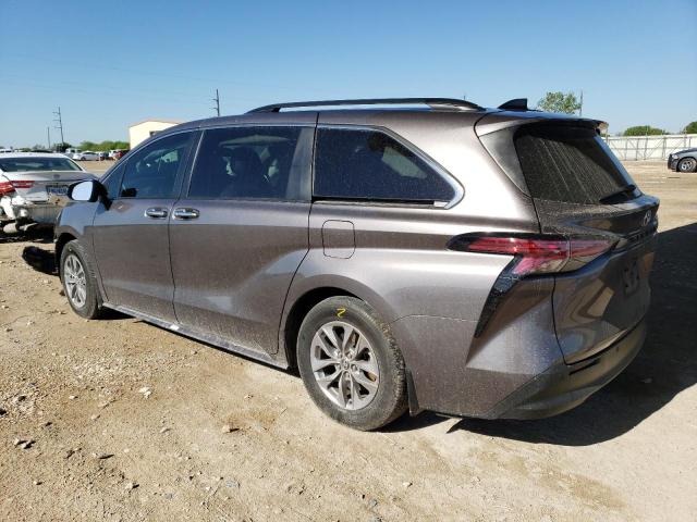 Image 2 of 2022 TOYOTA SIENNA XLE 2022 with VIN 5TDYRKEC3NS105787