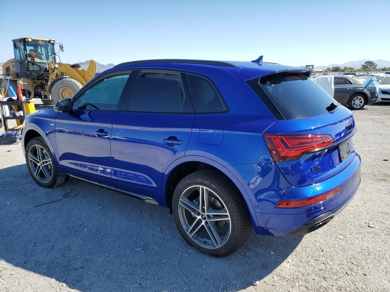 Изображение 2 2023 AUDI Q5 E PRESTIGE 55 2023 с VIN WA1F2AFY5P2087569