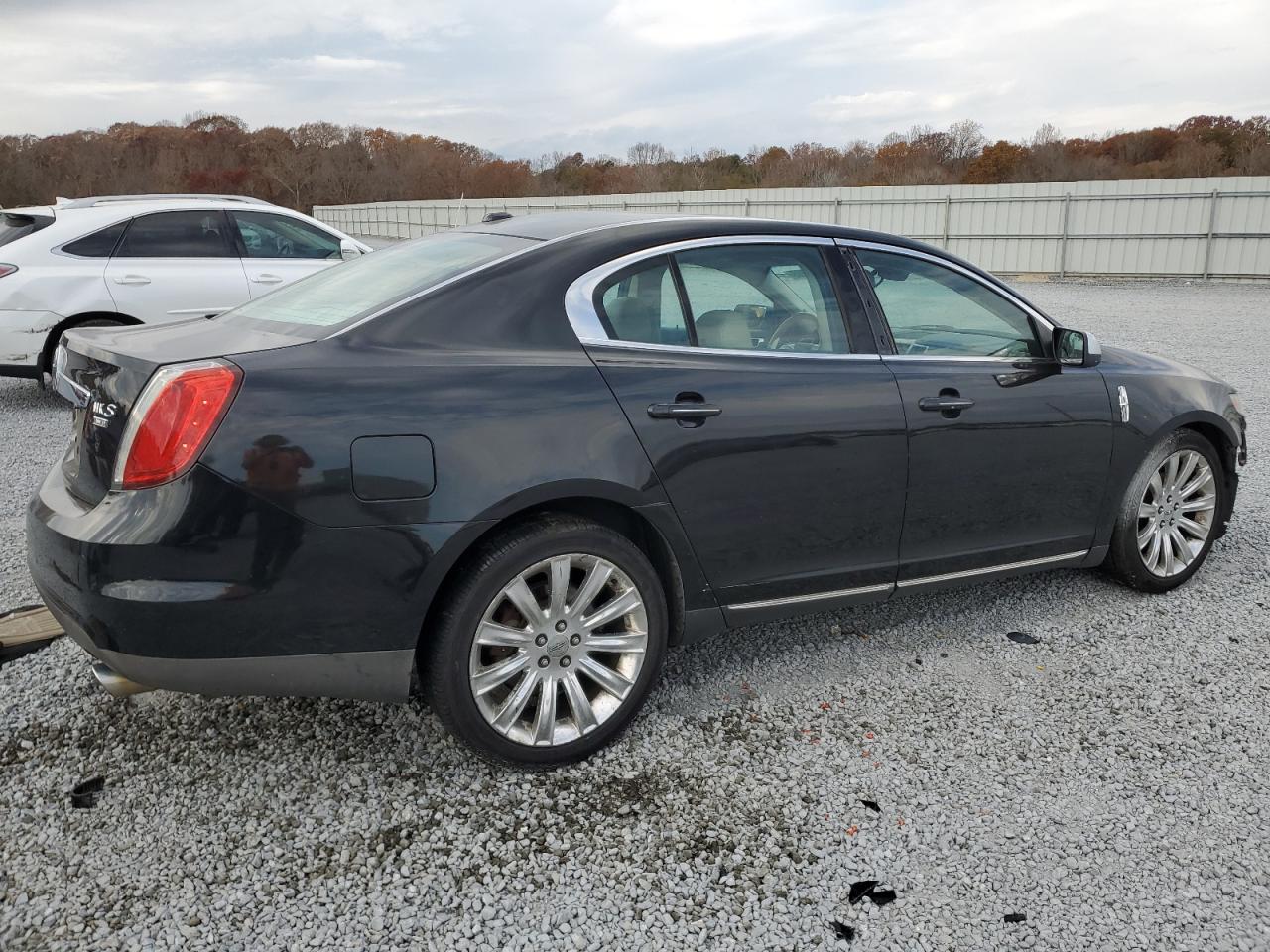 Image 3 of 2009 LINCOLN MKS  2009 with VIN 1LNHM94R09G613675
