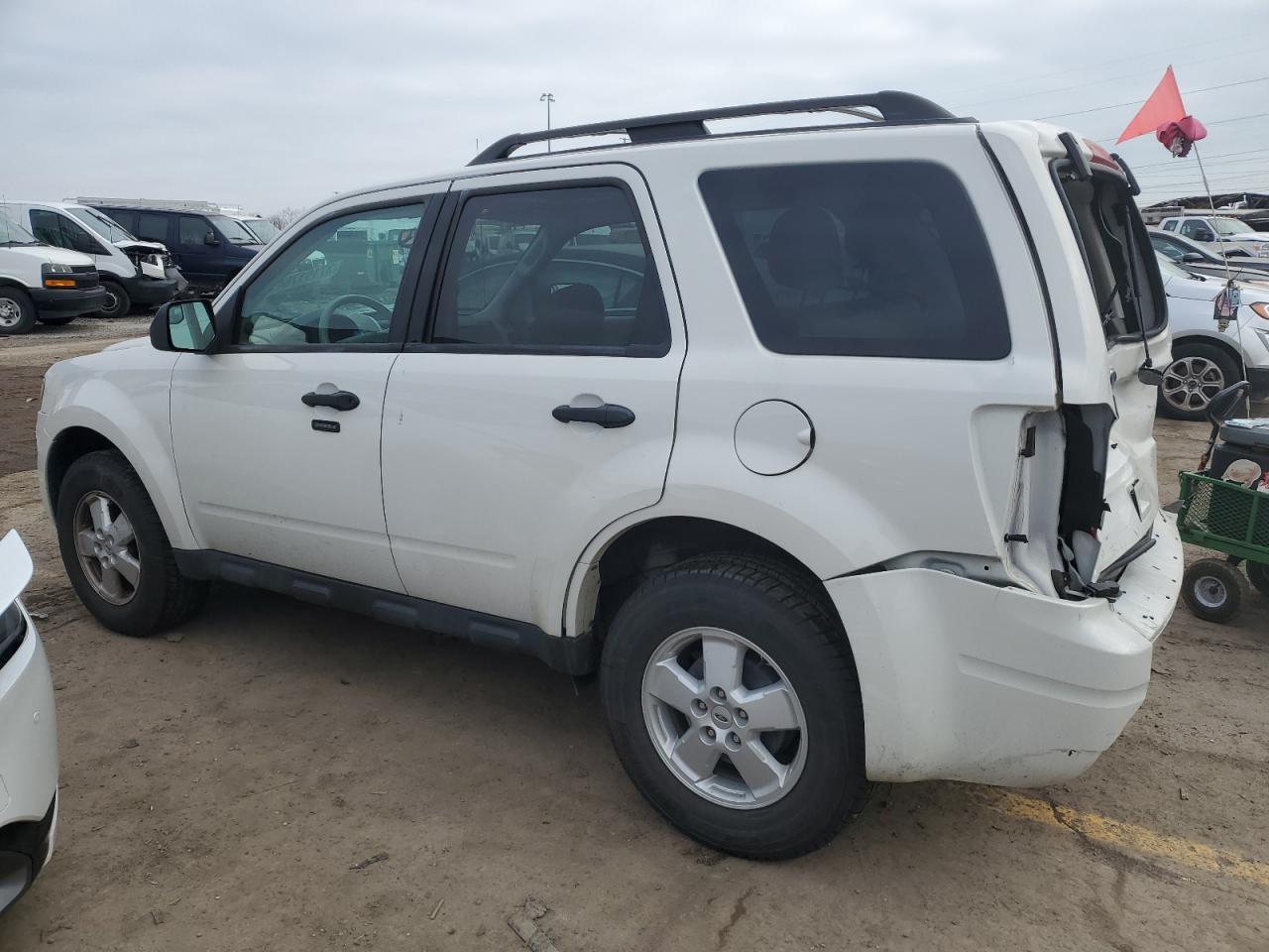 Image 2 of 2011 FORD ESCAPE XLT 2011 with VIN 1FMCU0D73BKB58702