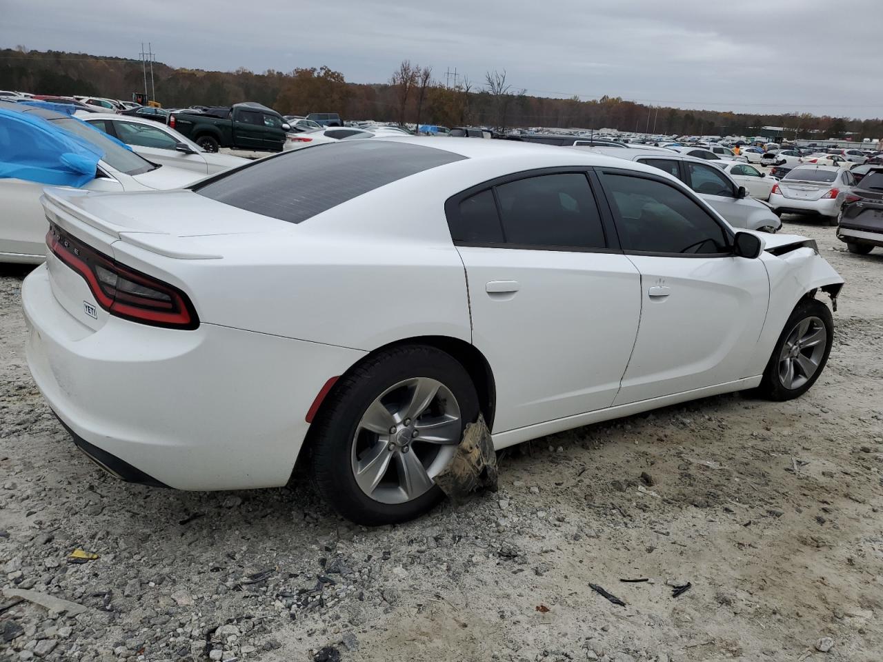 Изображение 3 2015 DODGE CHARGER SE 2015 с VIN 2C3CDXBG8FH883732