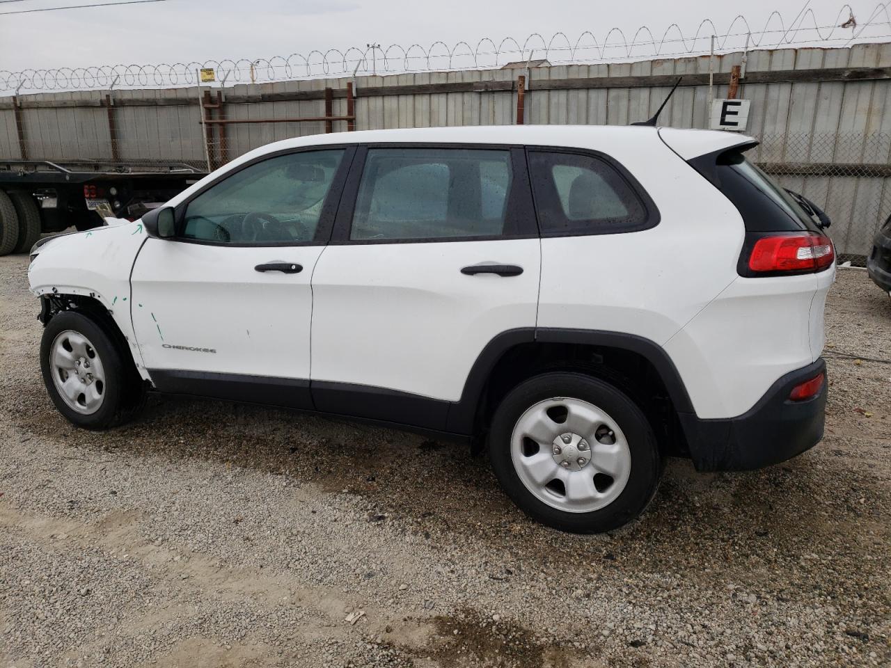 Image 2 of 2017 JEEP CHEROKEE SPORT 2017 with VIN 1C4PJLAB5HW610210