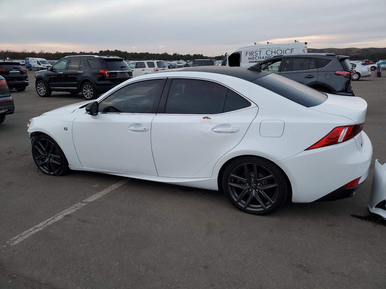 Obraz 2 z 2015 LEXUS IS 350 2015 z VIN JTHCE1D21F5008442