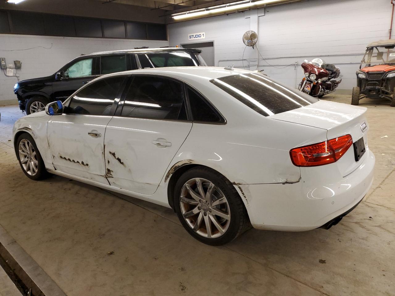Изображение 2 2013 AUDI A4 PREMIUM PLUS 2013 с VIN WAUFFAFL3DN022869