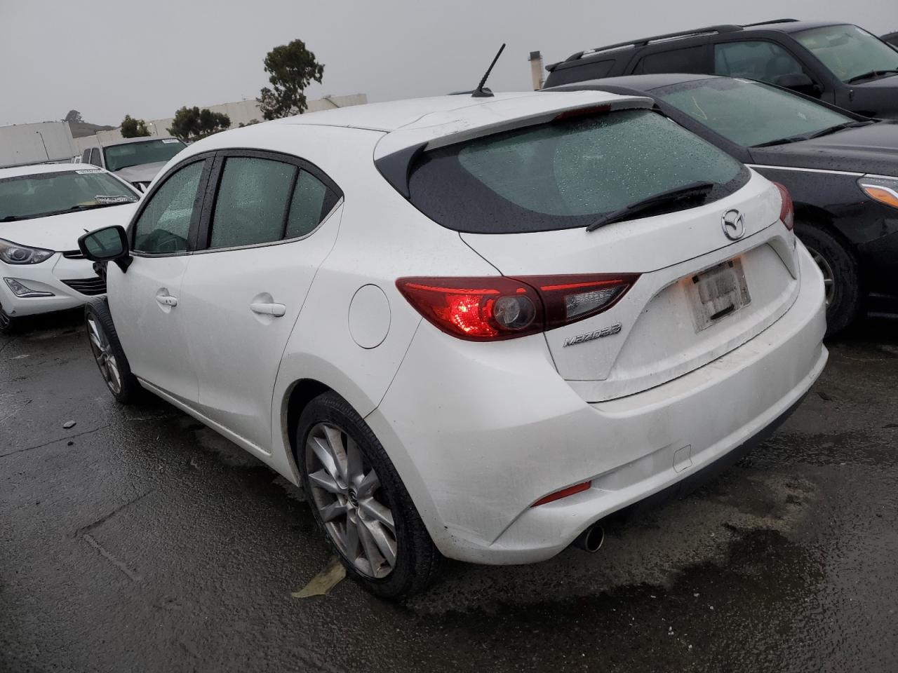 Изображение 2 2017 MAZDA 3 TOURING 2017 с VIN 3MZBN1L70HM114028