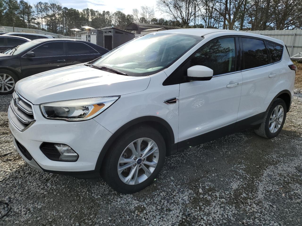 Image 1 of 2017 FORD ESCAPE SE 2017 with VIN 1FMCU0GD3HUE17817