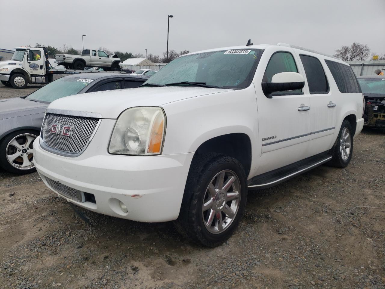 Image 1 of 2011 GMC YUKON XL DENALI 2011 with VIN 1GKS1MEF2BR184743