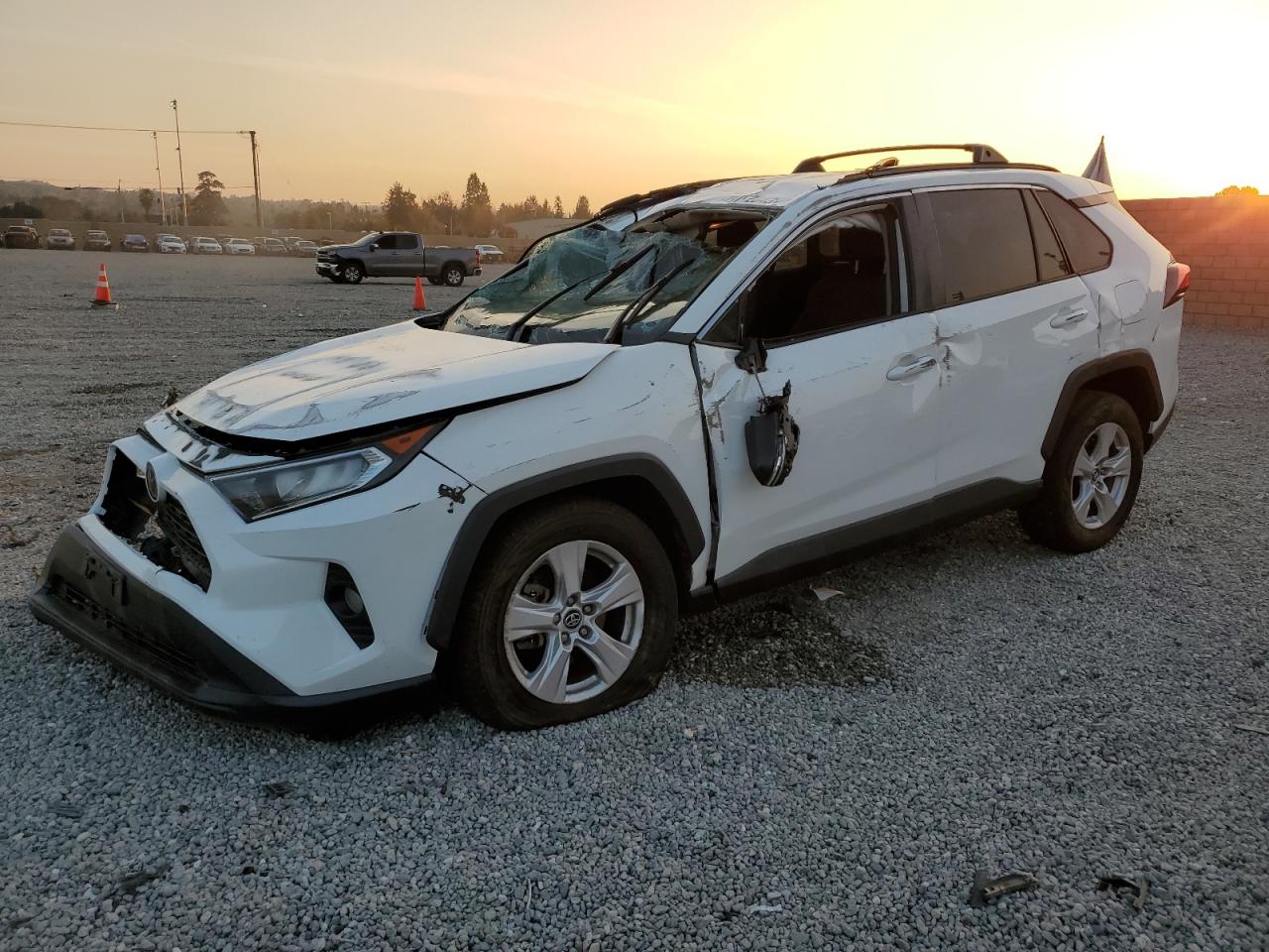 Image 1 of 2020 TOYOTA RAV4 XLE 2020 with VIN 2T3W1RFV1LW069309