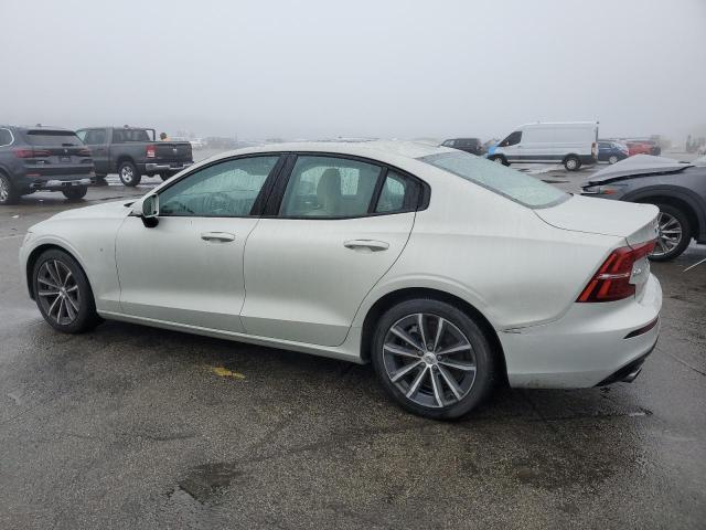 Изображение 2 2021 VOLVO S60 T6 MOMENTUM 2021 с VIN 7JRA22TK9MG093235