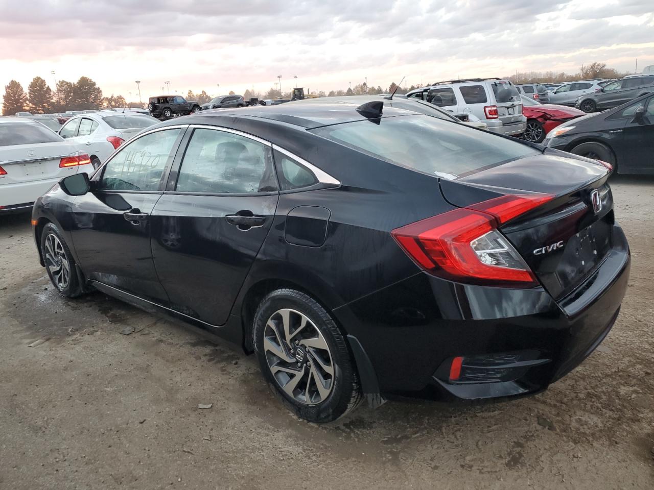 Obraz 2 z 2017 HONDA CIVIC EX 2017 z VIN 19XFC2F74HE075398